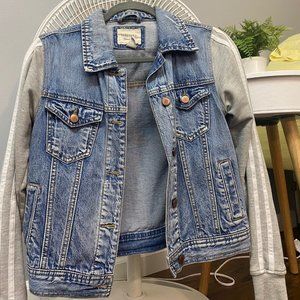 Denim jacket with sport sleeves